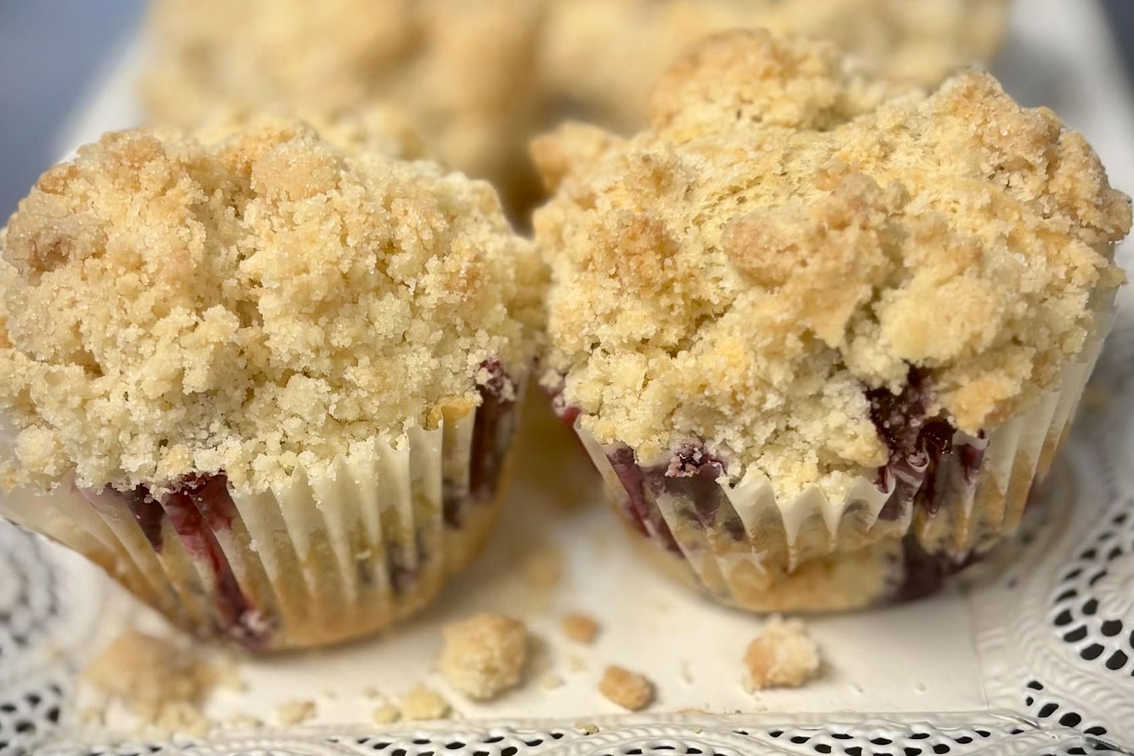 Blueberry crumb muffins